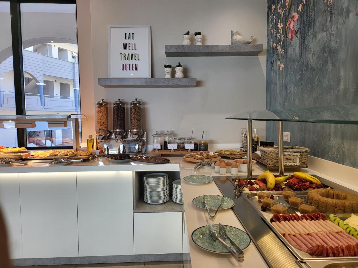 Christina Aparthotel 2*