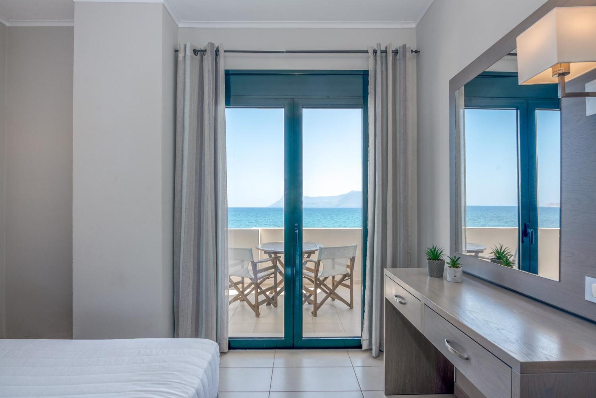 Christina Aparthotel 2*